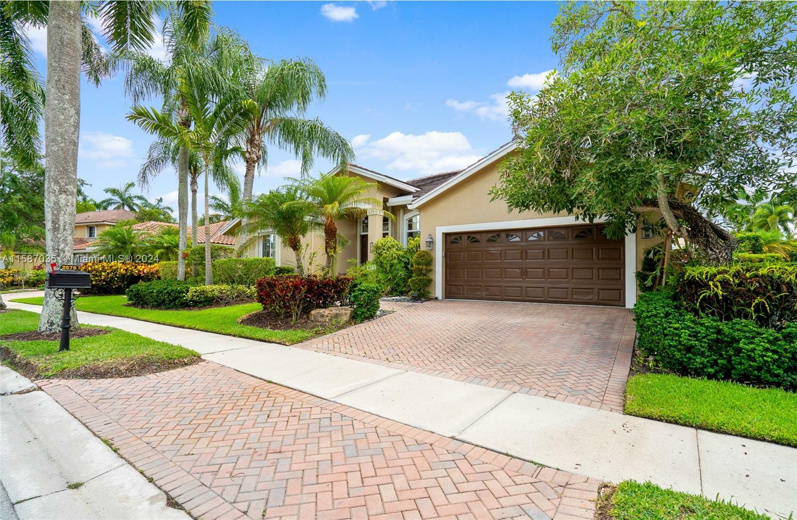 Property Photo:  2575 Jardin Dr  FL 33327 