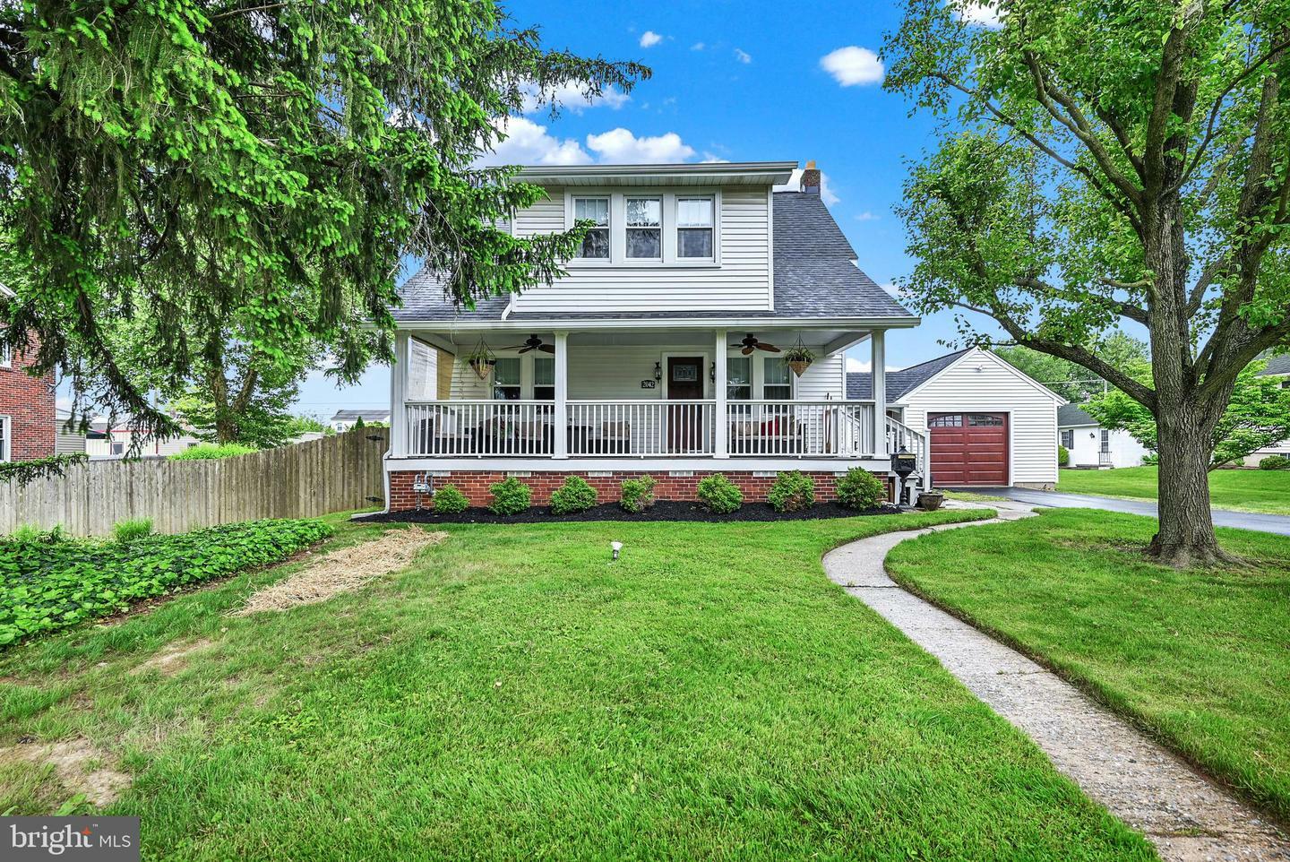 Property Photo:  2042 Stanton Street  PA 17404 