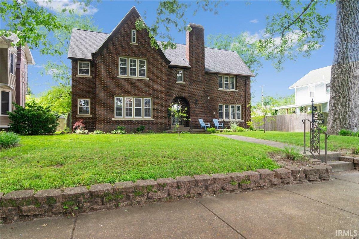 Property Photo: 847 E Powell Avenue IN 47713