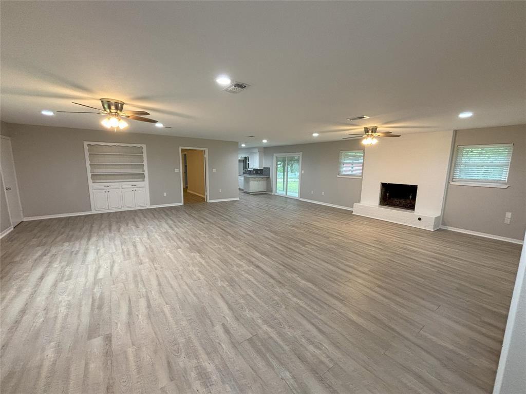 604 Cedar Street  Mineral Wells TX 76067 photo