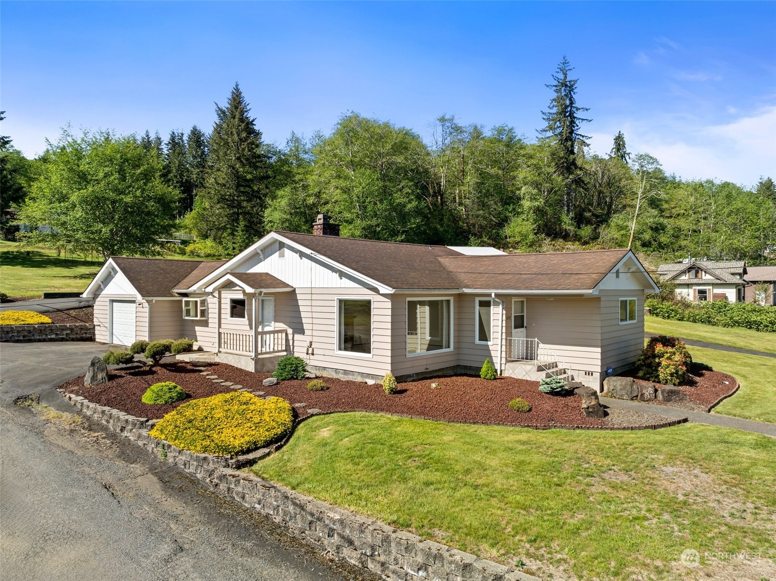 Property Photo:  2157  Harvard Street  WA 98577 