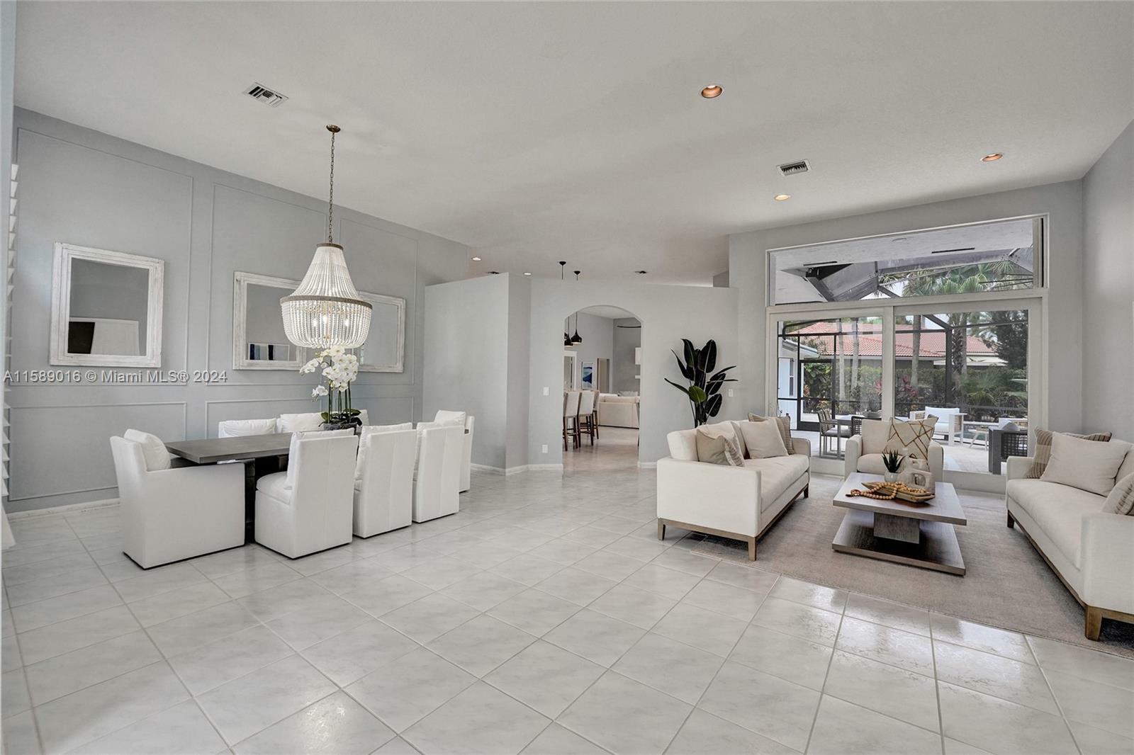 Property Photo:  2504 Eagle Watch Ln  FL 33327 