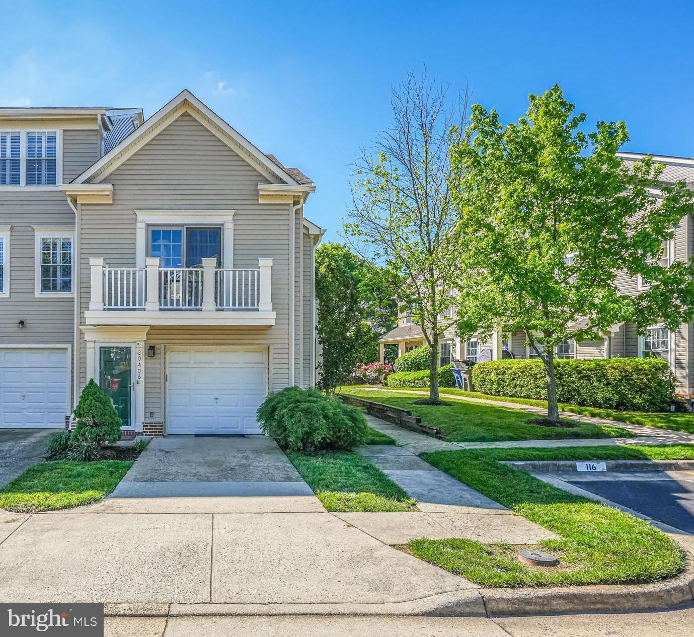 Property Photo: 20406 Alderleaf Terrace VA 20147