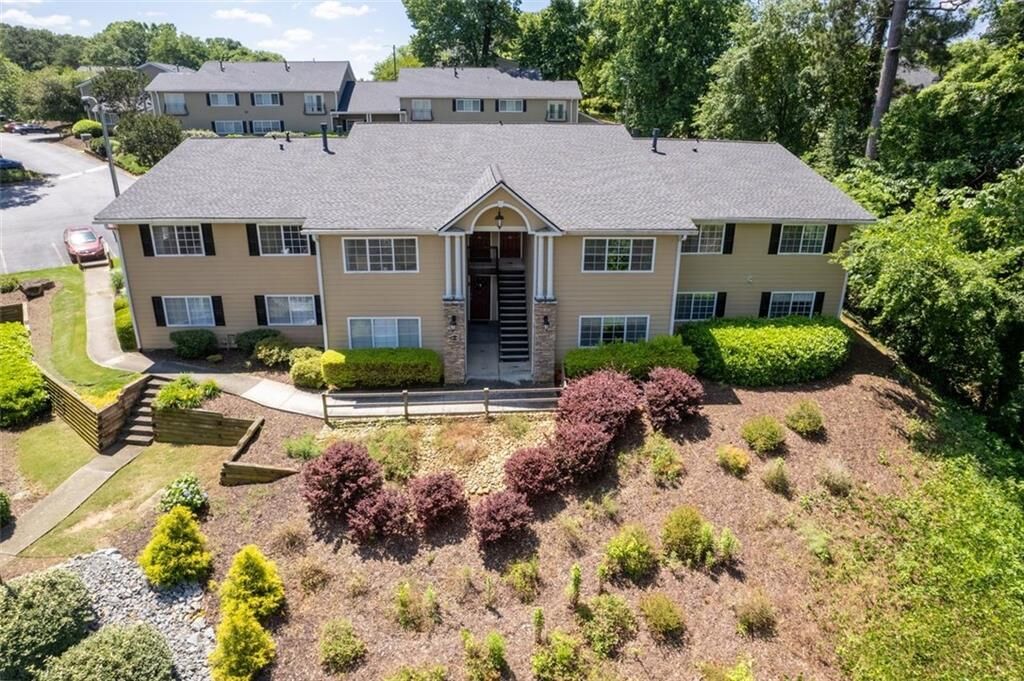 Property Photo: 1468 Briarwood Road NE 1007 GA 30319