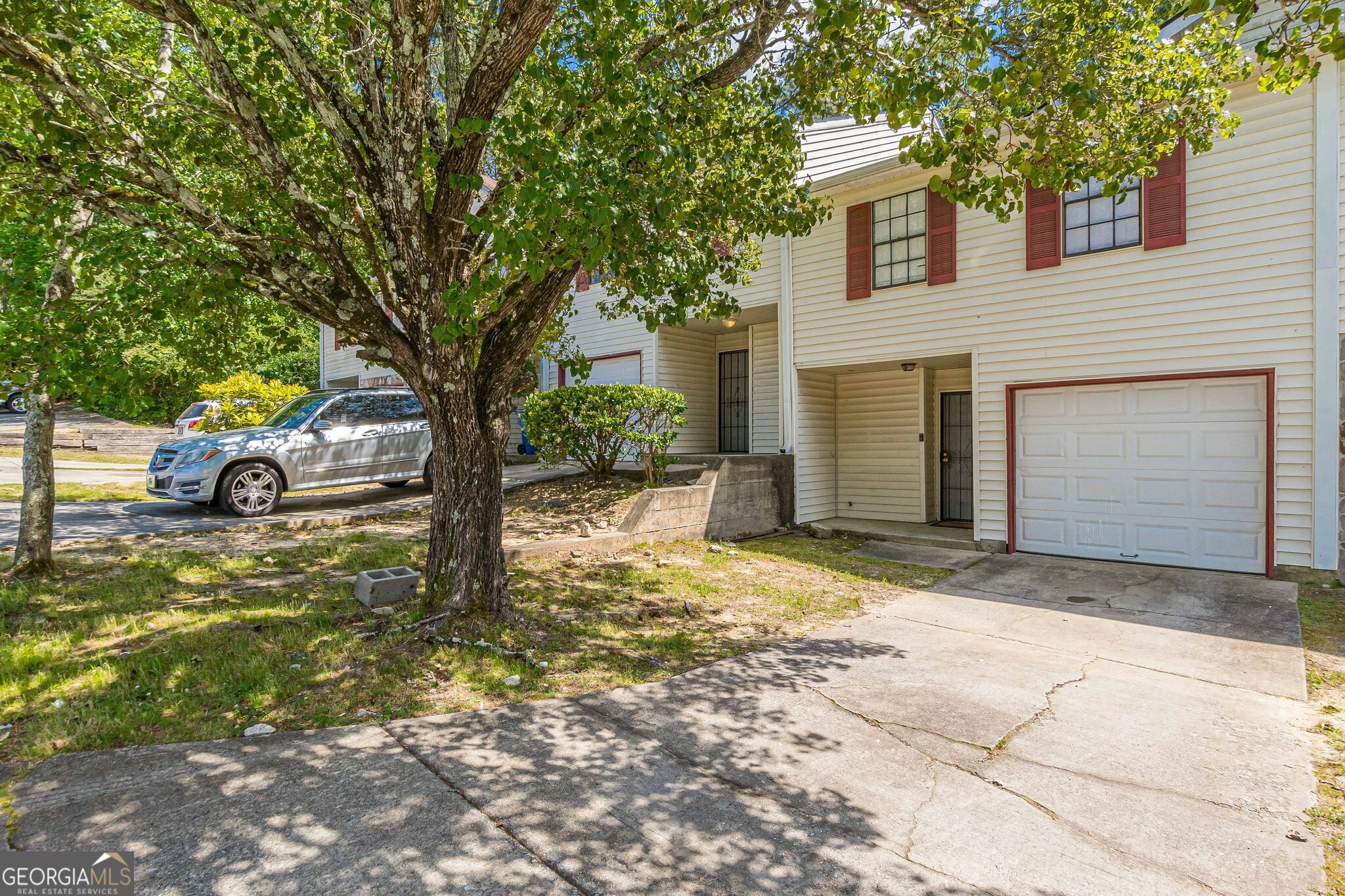 Property Photo:  3008 Pine Tree Trail 16D  GA 30349 