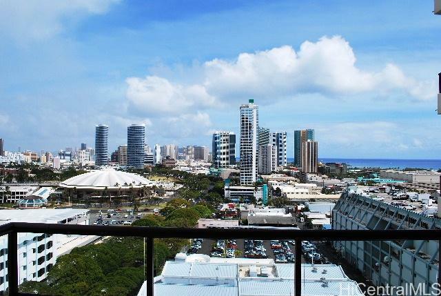 Property Photo:  725 Kapiolani Boulevard 1706  HI 96813 