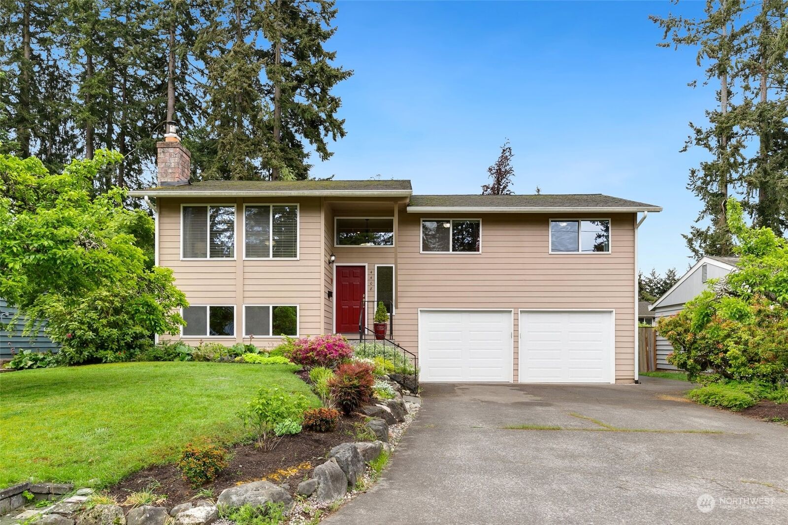 Property Photo: 4408 237th Place SW WA 98043