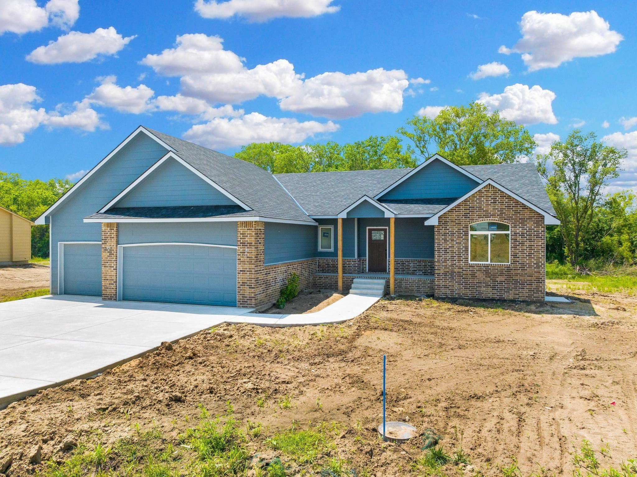 Property Photo:  515 S Arbor Valley Way  KS 67147 