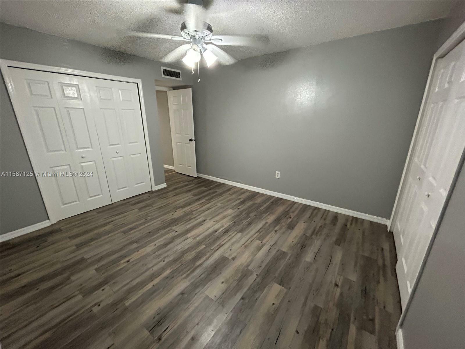 Property Photo:  125 Scottsdale Sq 125  FL 32792 