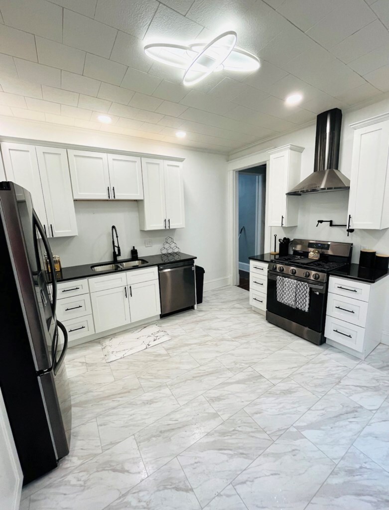 Property Photo: 139 Belleview Ave OH 45601