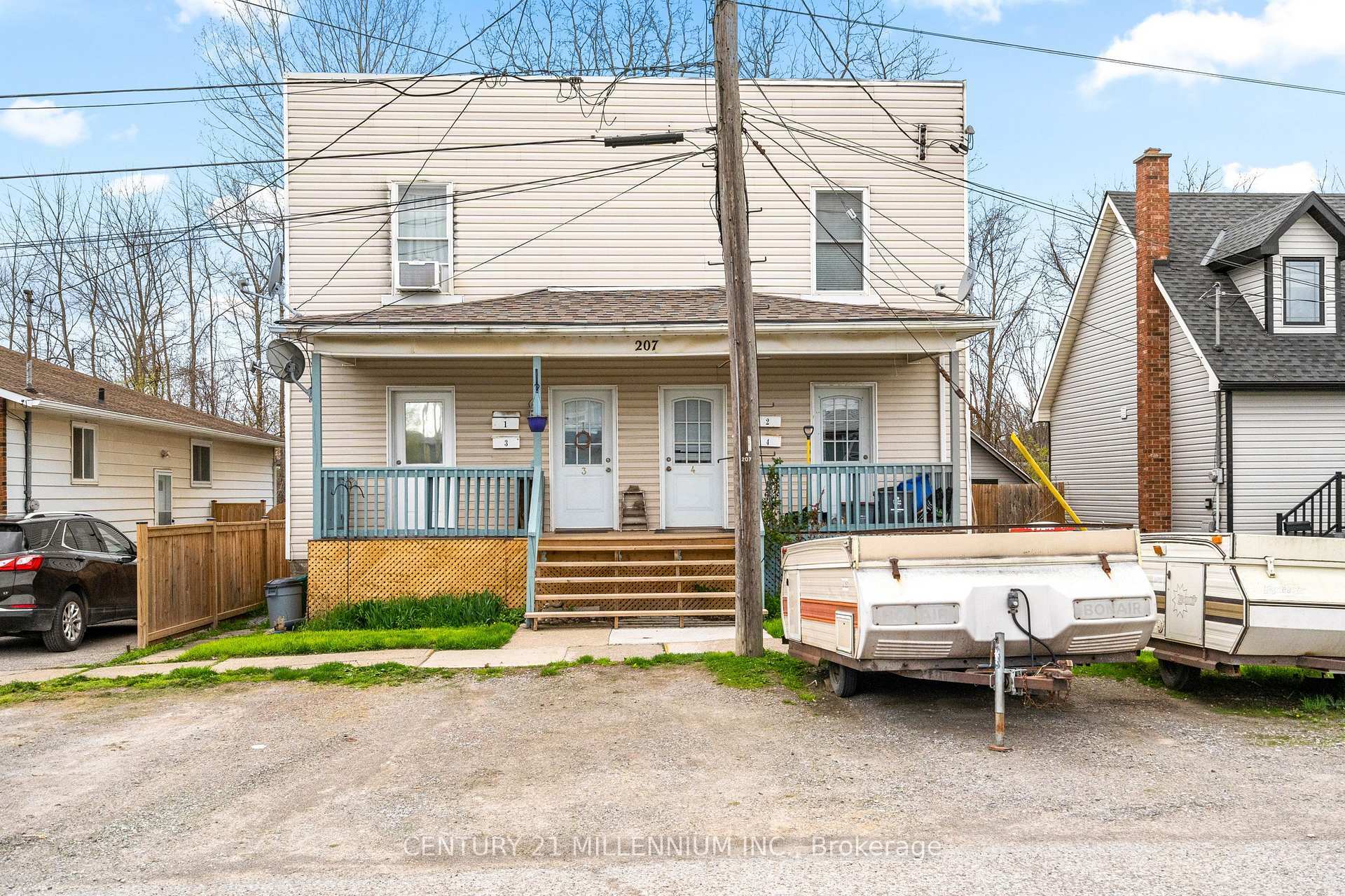 Photo de la propriété: 207 Beaver St ON L2V 1B8