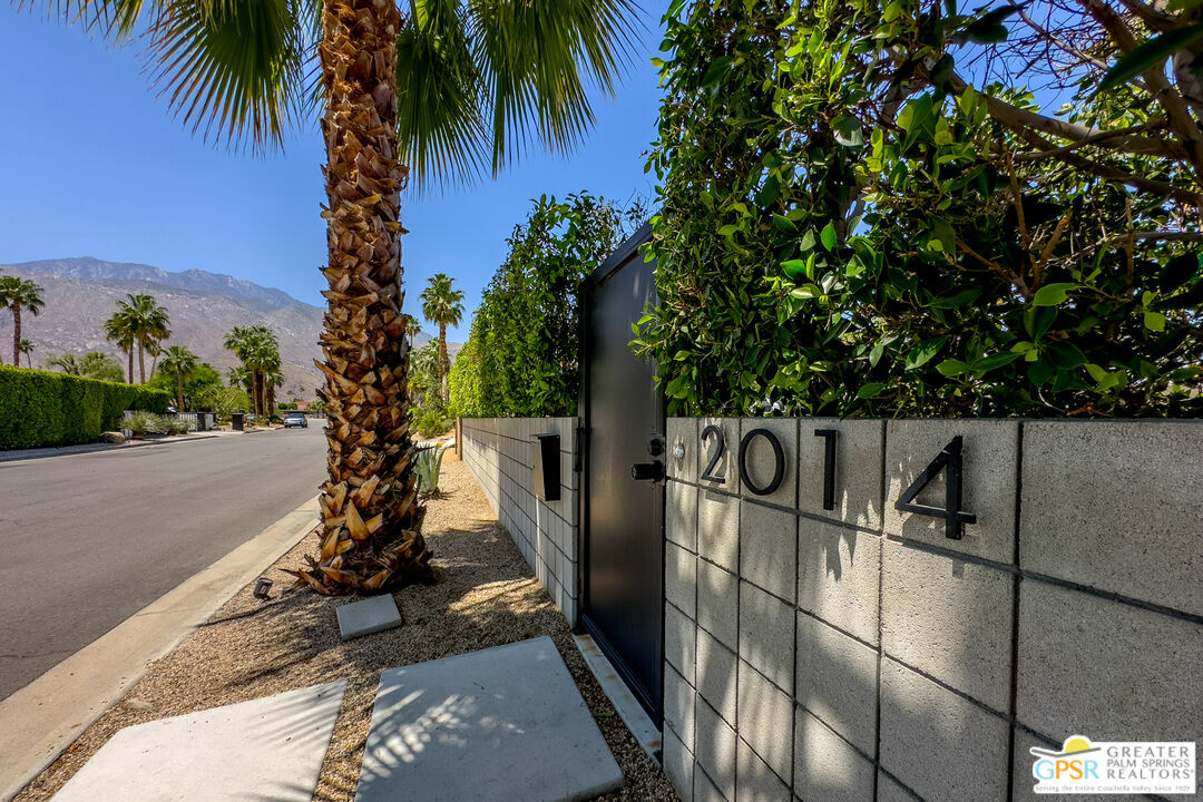 Property Photo:  2014  E Park Dr  CA 92262 