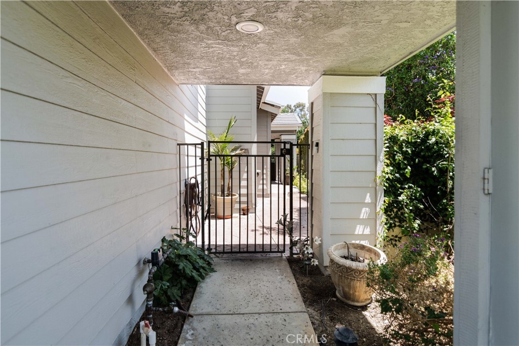 Property Photo: 5705 Tanner Ridge Avenue CA 91362