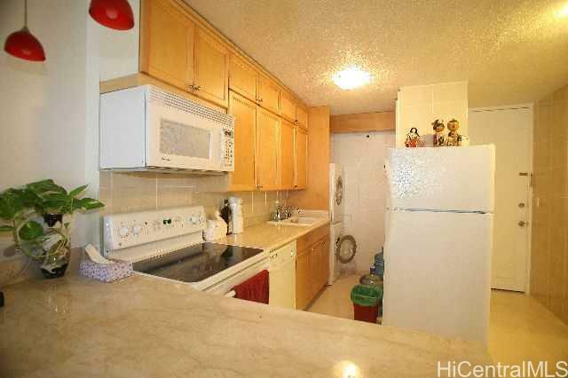 Property Photo:  435 Seaside Avenue 507  HI 96815 