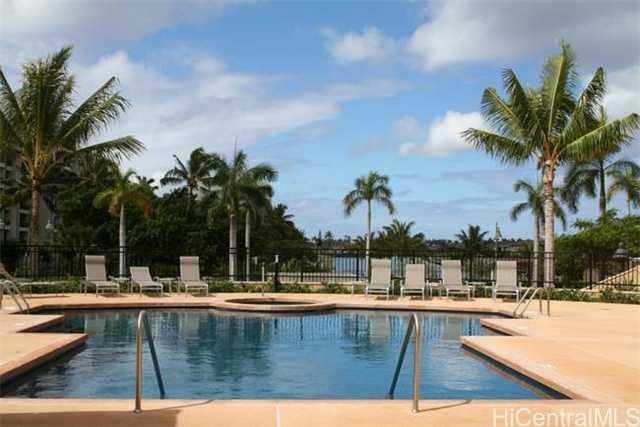 Property Photo:  520 Lunalilo Home Road 7110  HI 96825 