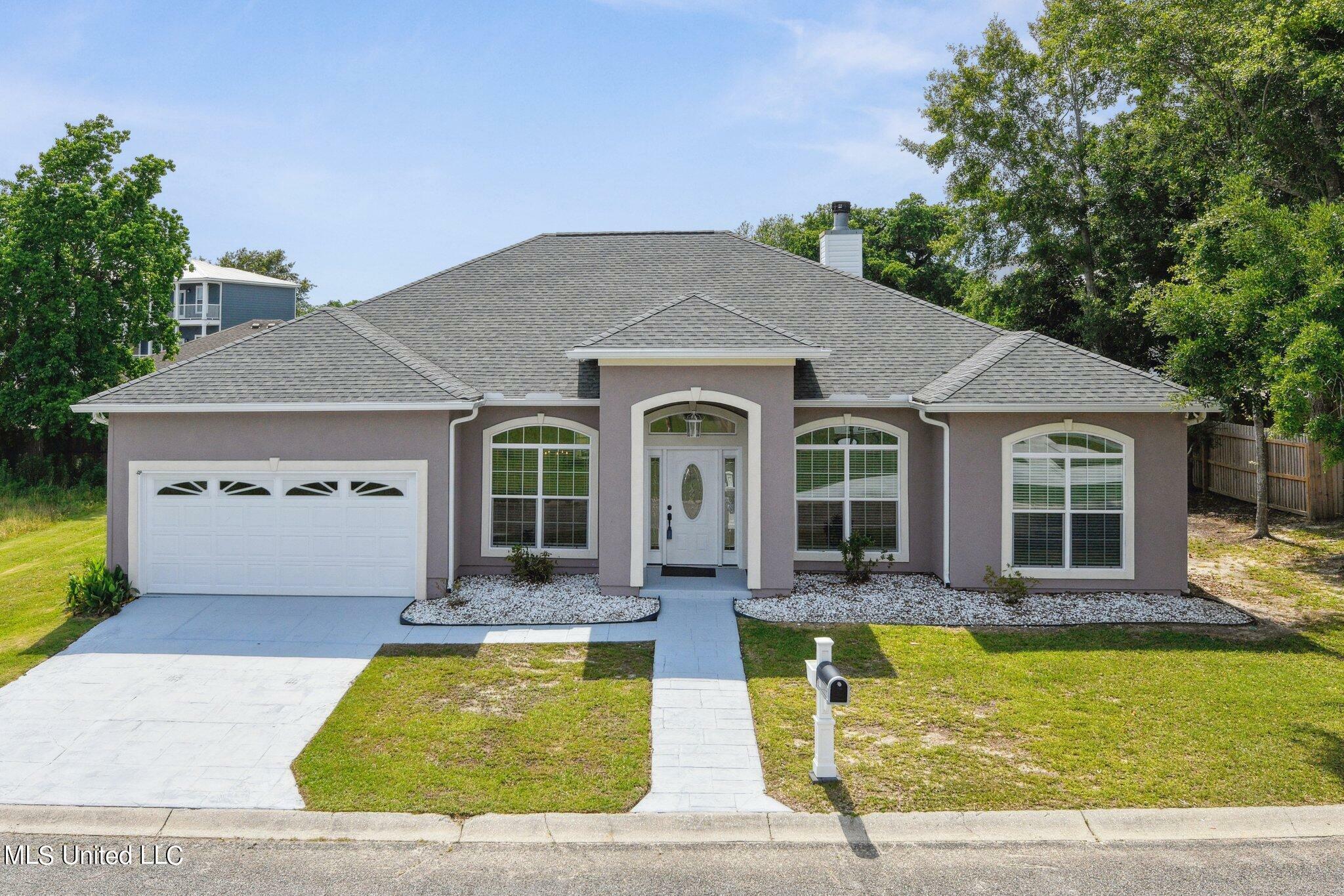 Property Photo:  24 Pelican Cove Lane  MS 39560 