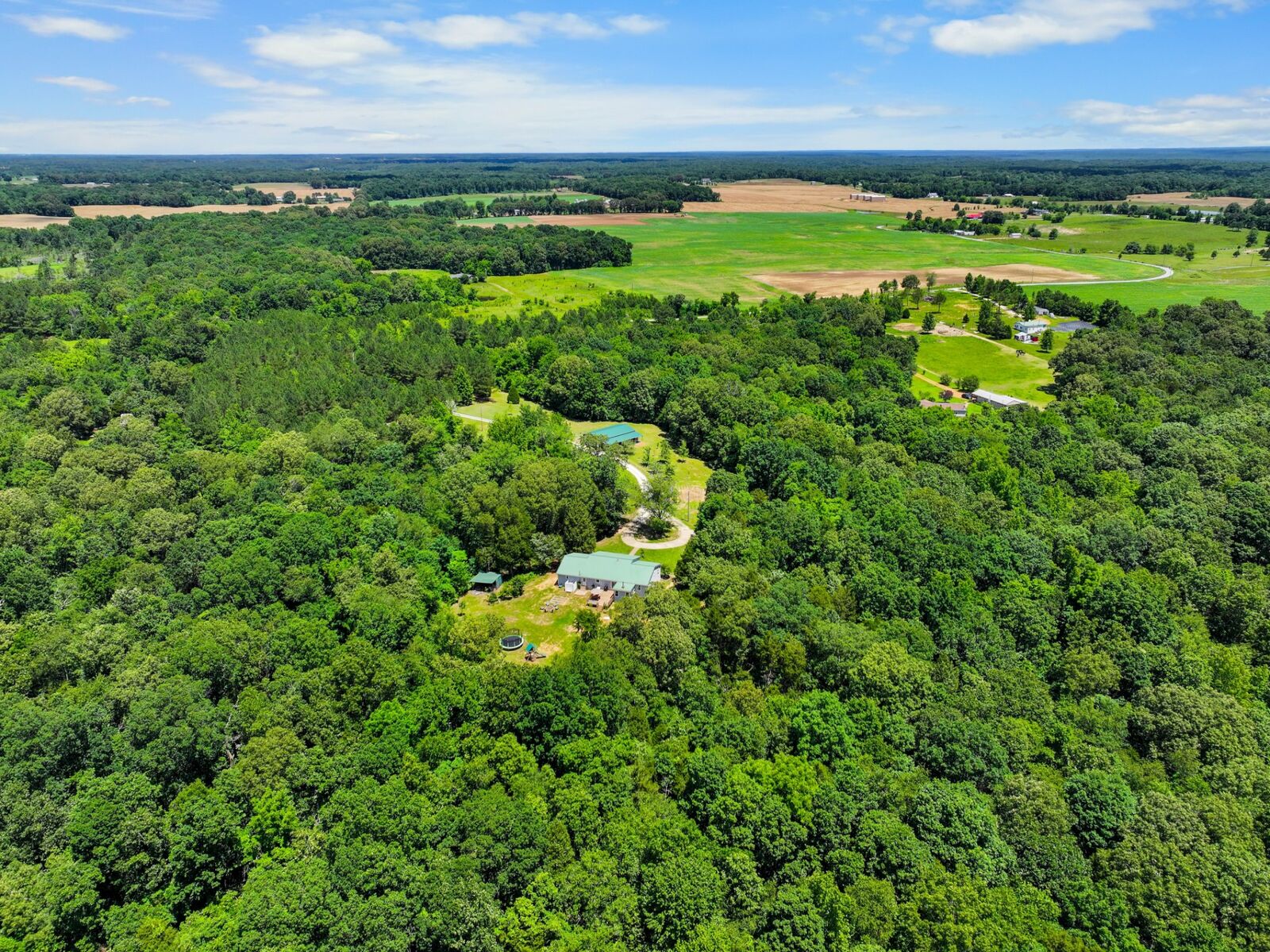 Property Photo: 414 McGhee Branch Rd TN 38222