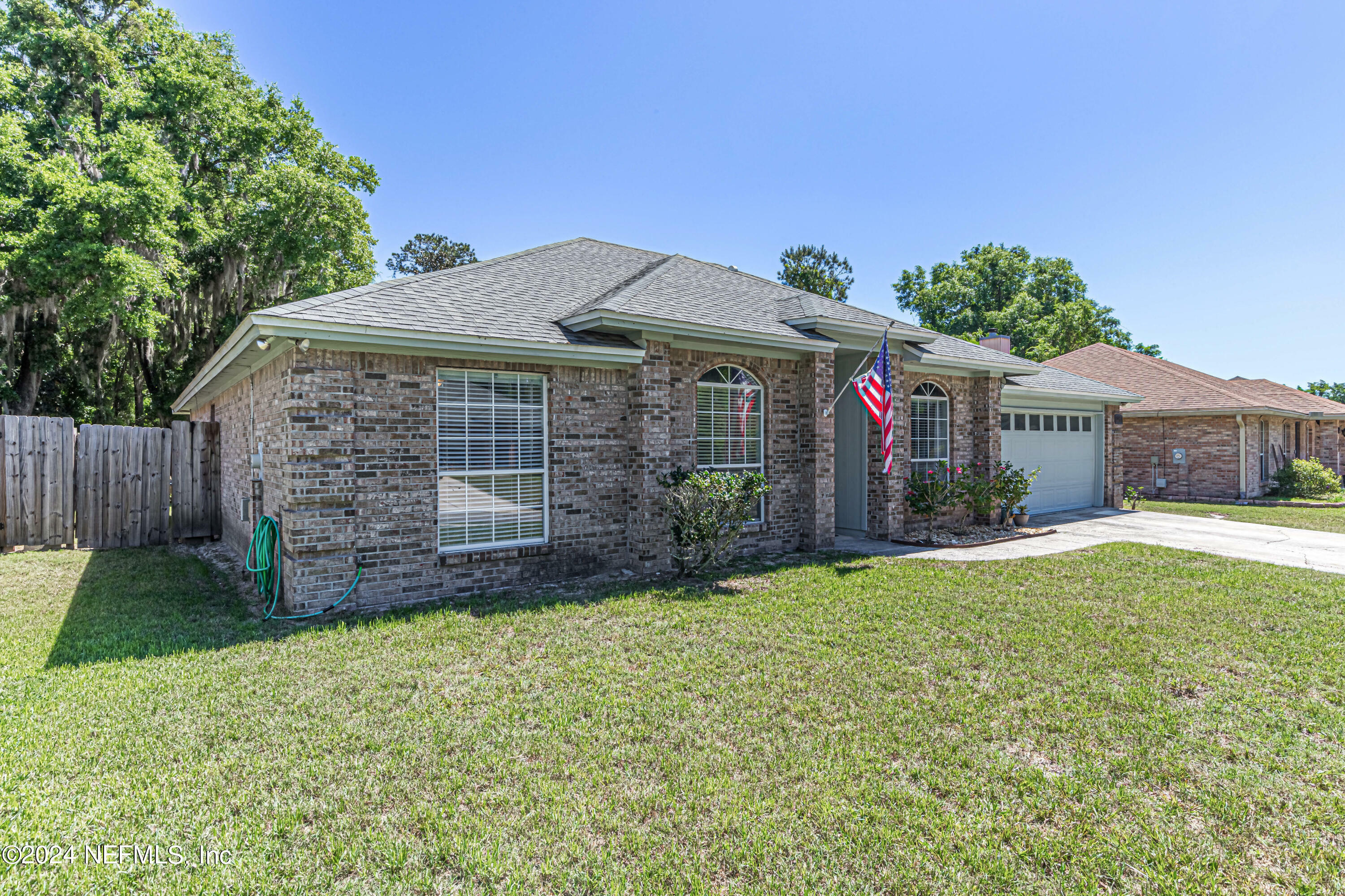 Property Photo:  1244 Summerfield Court  FL 32073 