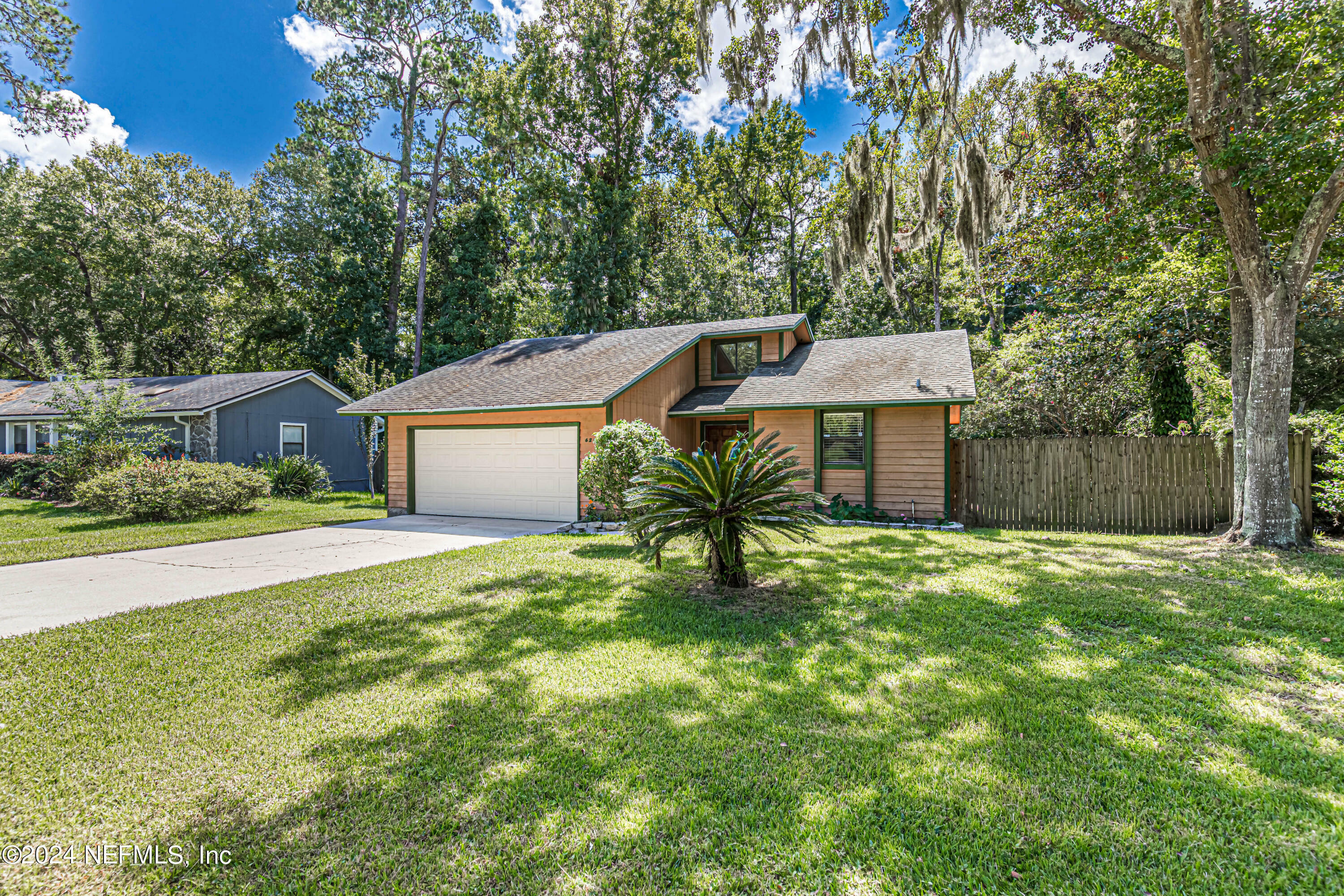 Property Photo:  6213 Island Forest Drive  FL 32003 