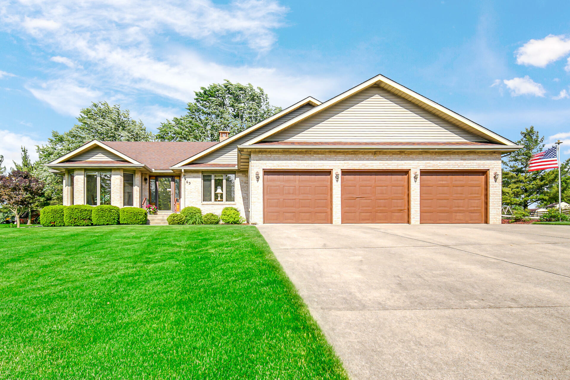 Property Photo: 63 Rosewood Lane IN 46385