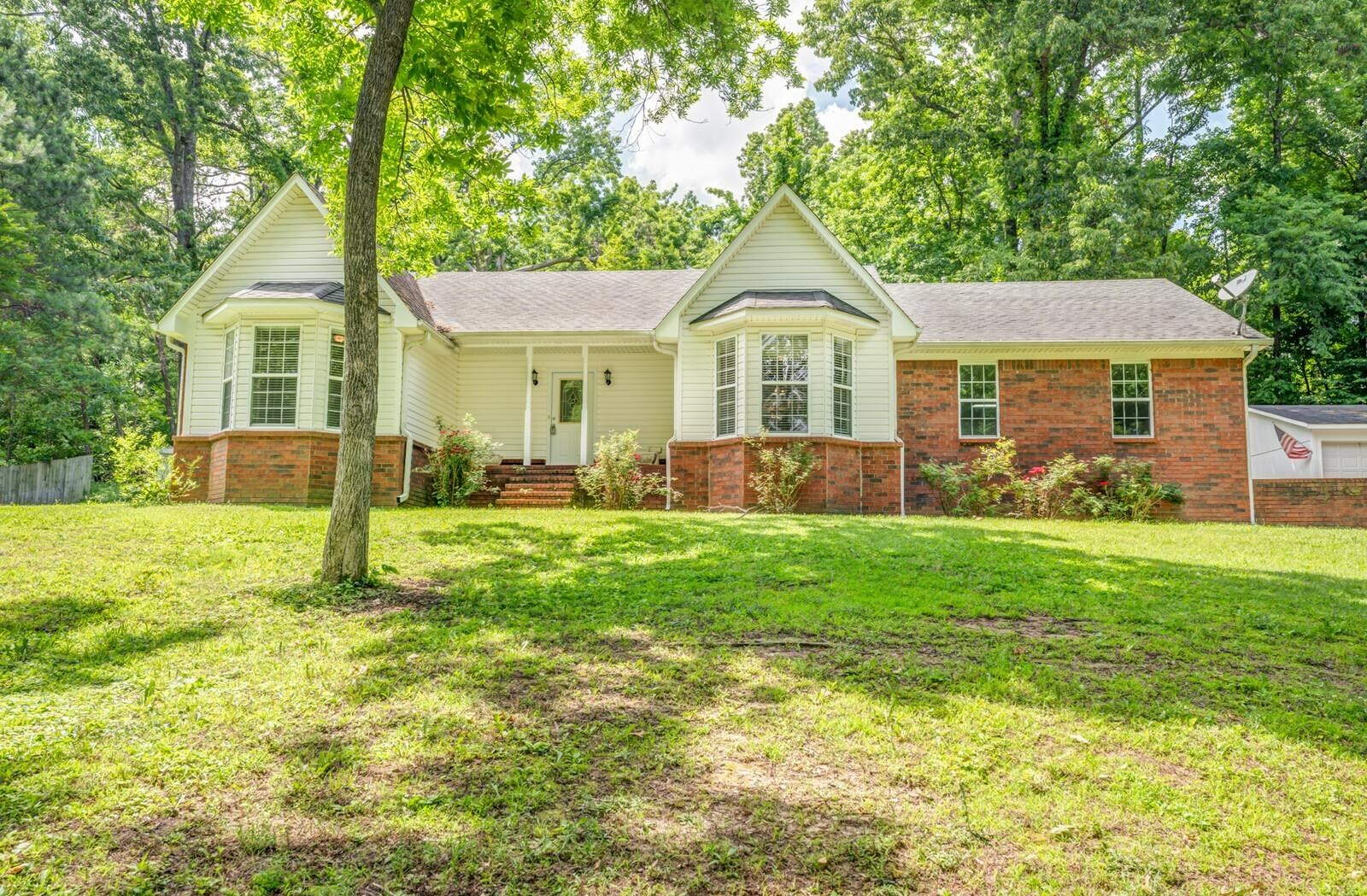 Property Photo: 416 Hayes Rd TN 38058