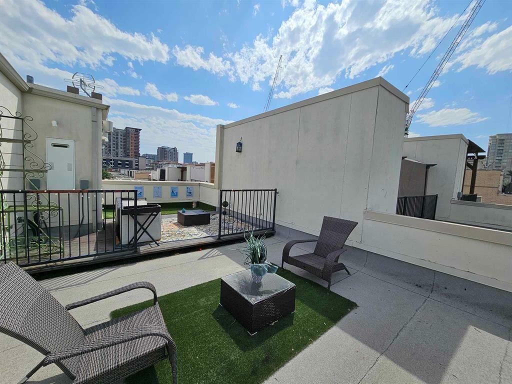 Property Photo:  3210 Carlisle Street 63  TX 75204 