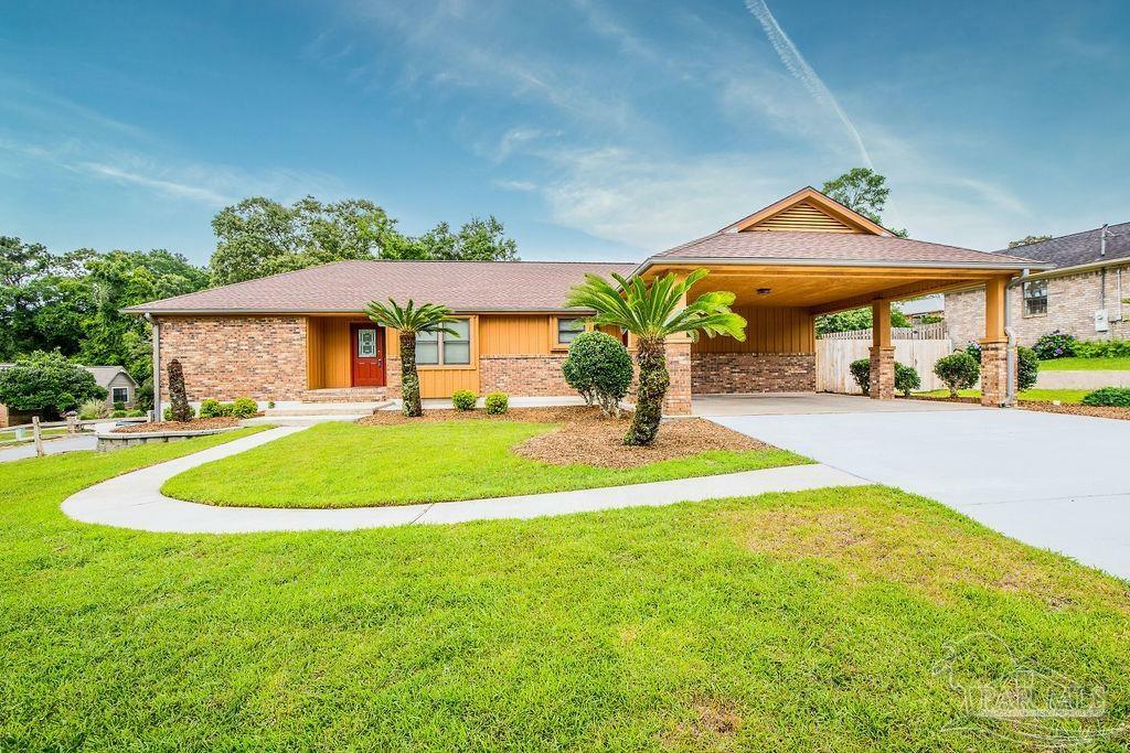 Property Photo:  8098 Baywind Cir  FL 32514 