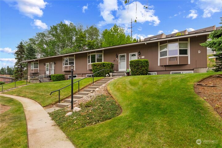 1815  Number 2 Canyon Rd D-14  Wenatchee WA 98801 photo