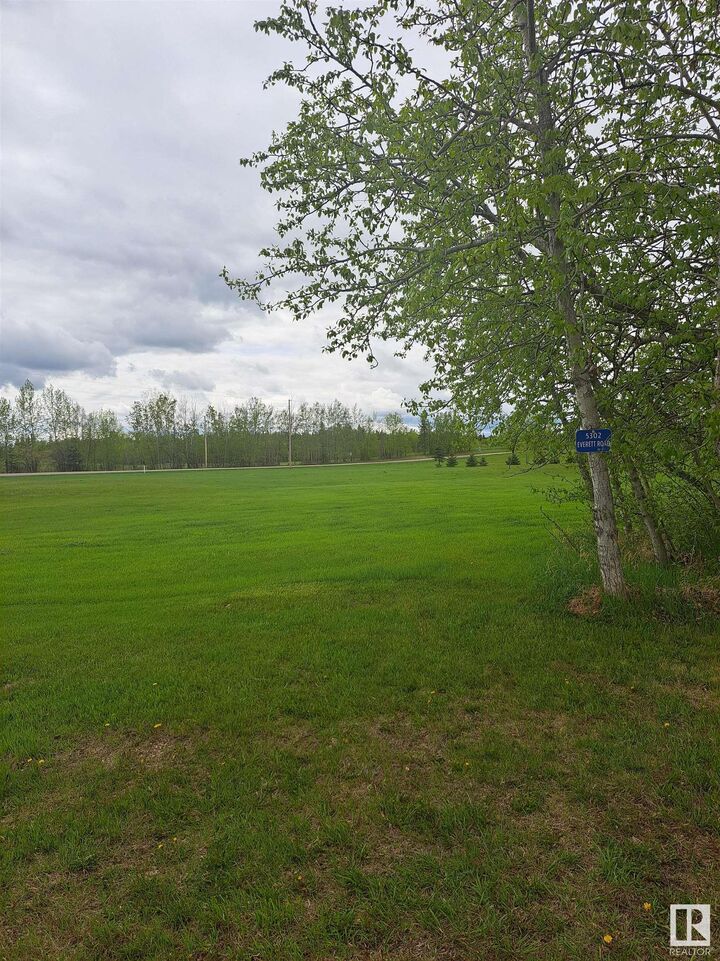 5302 Everett Road  Rural Lac Ste. Anne County AB T8N 1M8 photo