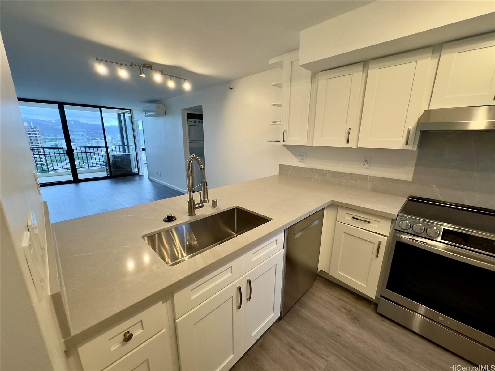 Property Photo:  990 Ala Nanala Street 25A  HI 96818 