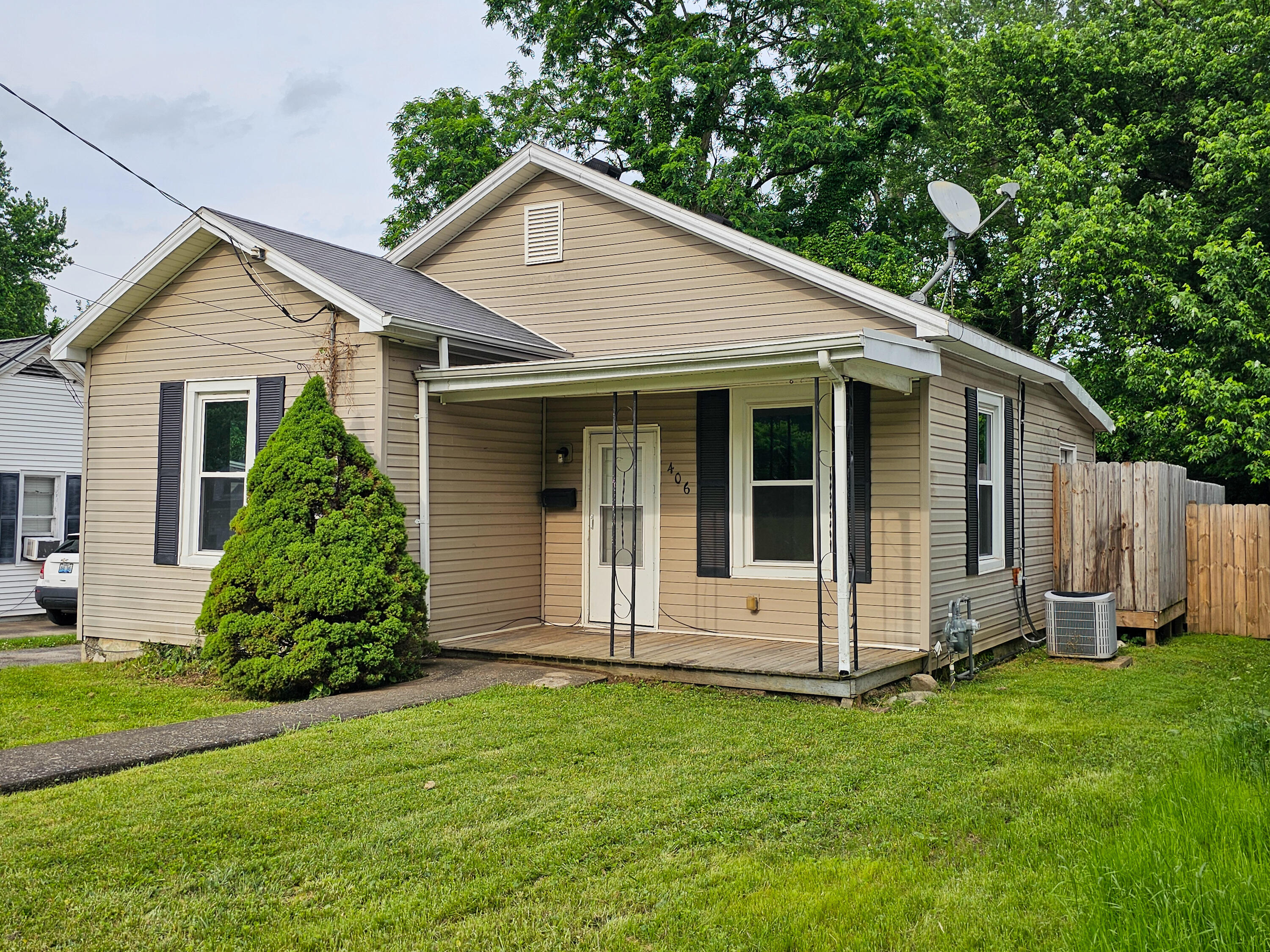 406 Chestnut Street  Danville KY 40422 photo