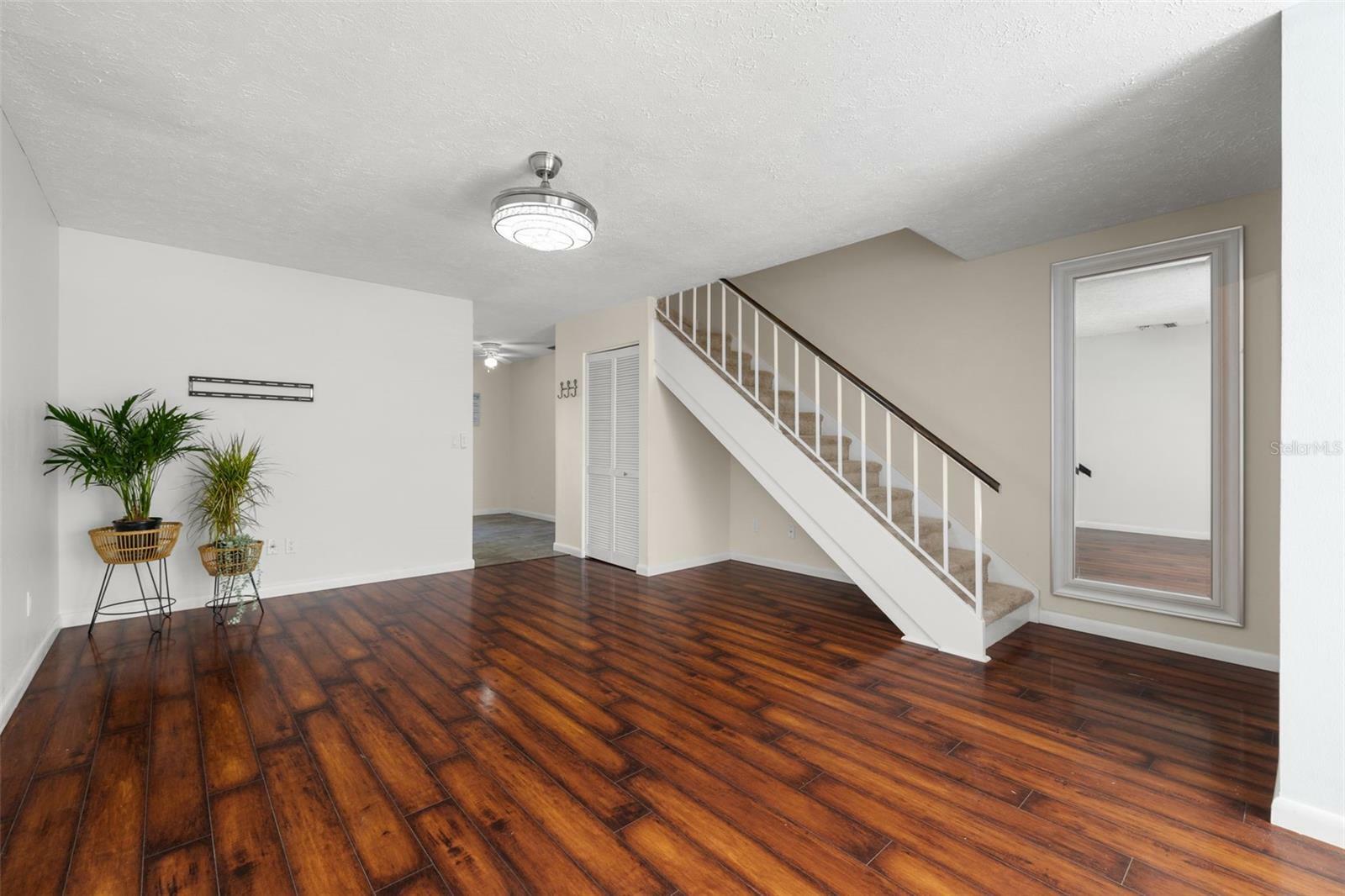 Property Photo: 9470 Forest Hills Circle FL 33612