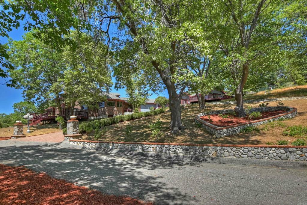 Property Photo:  1621 Lupin Road  CA 92352 