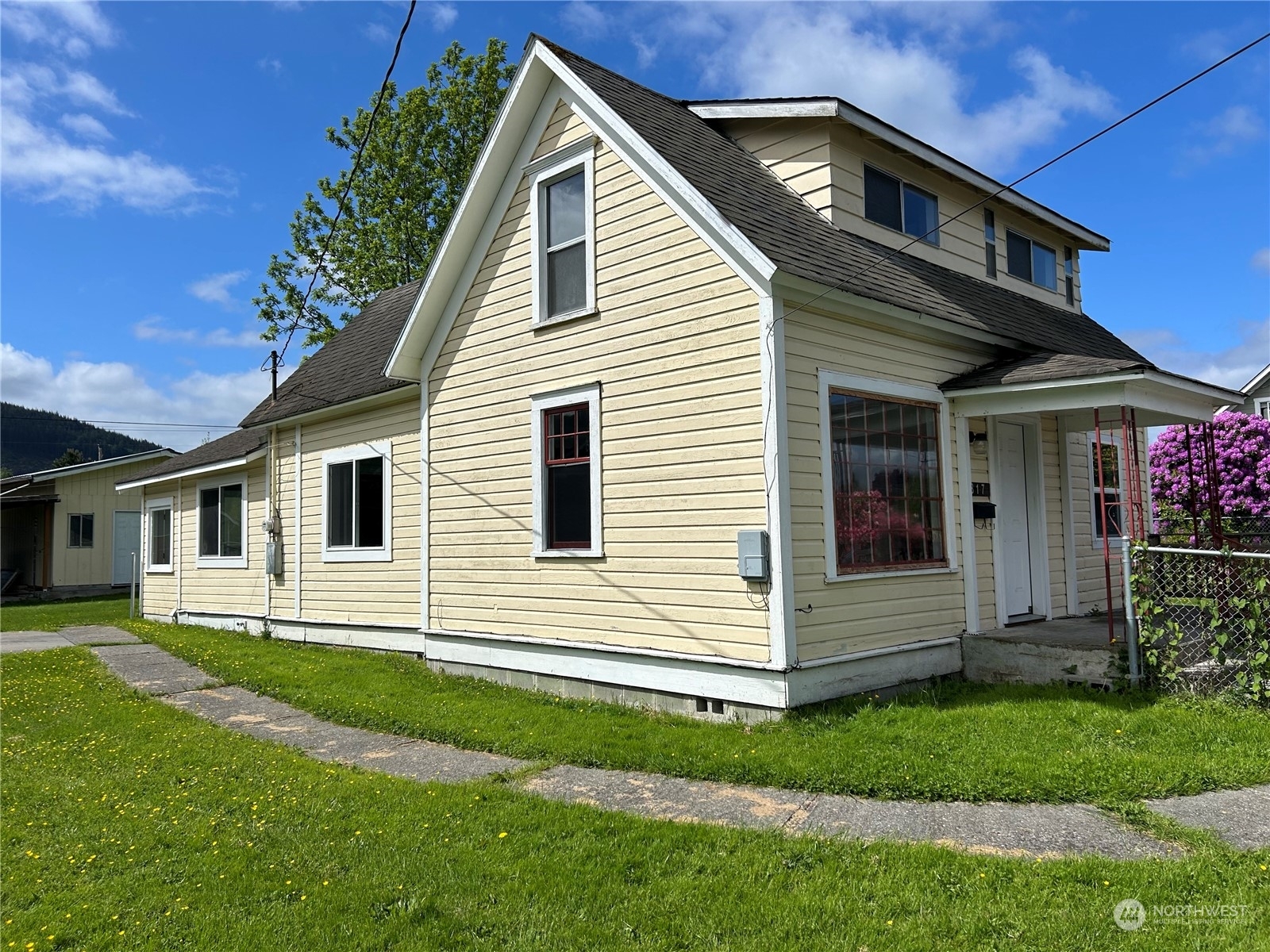 Property Photo: 817 Marshall Street WA 98284