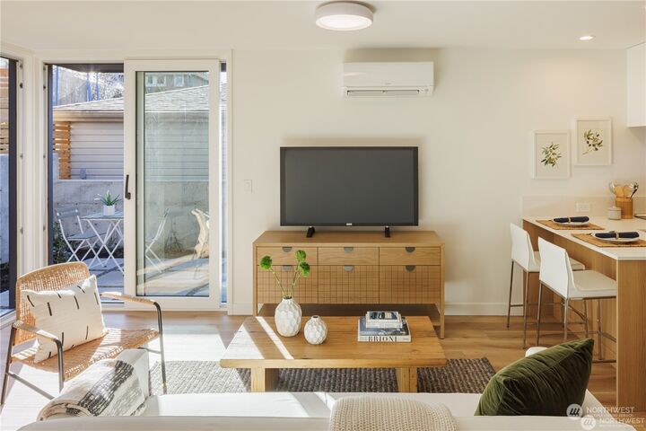 Property Photo:  2617 31st Avenue W  WA 98199 