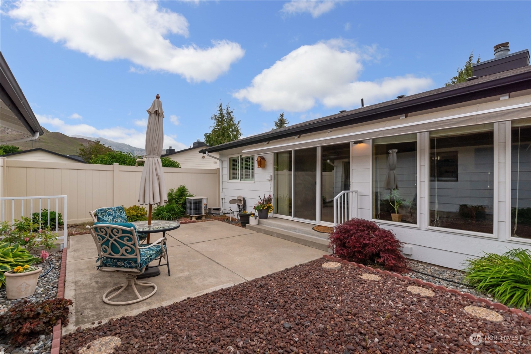 Property Photo:  145 Quail Run Boulevard  WA 98801 