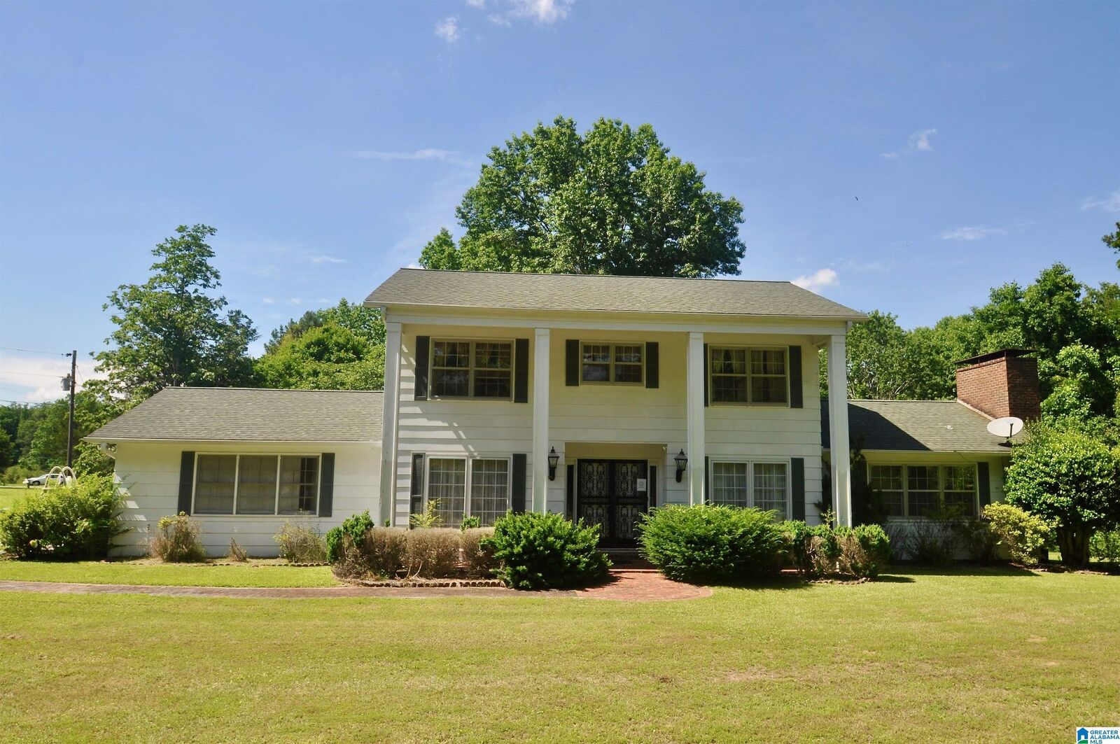 Property Photo: 1066 County Road 1174 AL 35055