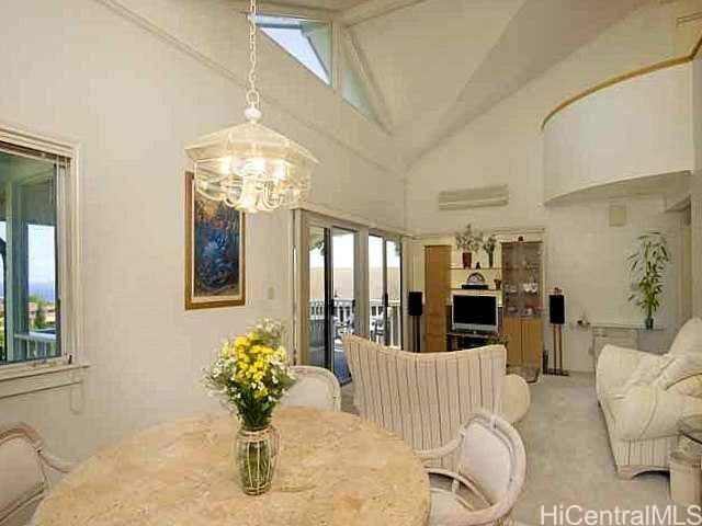 Property Photo:  108 Maunalanikai Place  HI 96816 