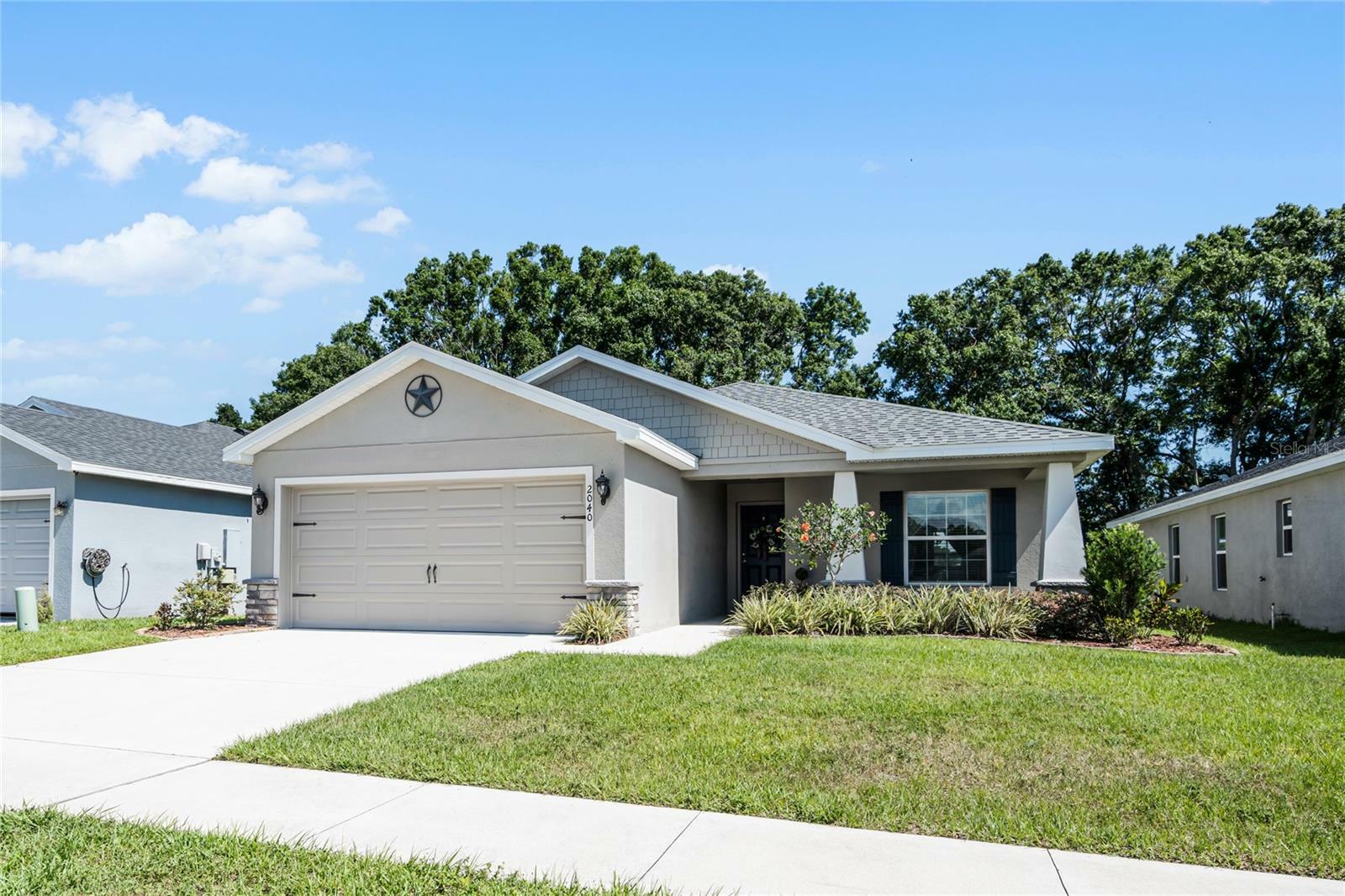 Property Photo:  2040 Harvest Landing Circle  FL 33810 