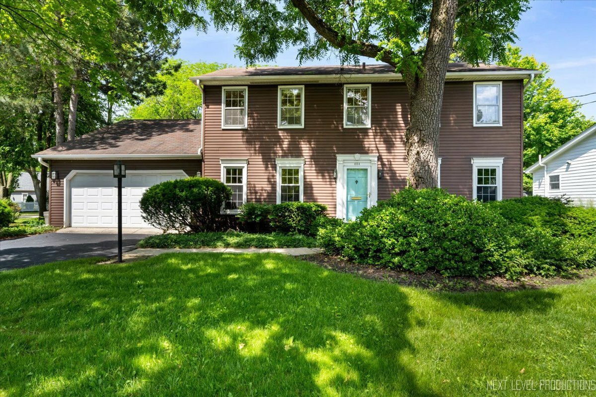 Property Photo:  404 N West Street  IL 60187 