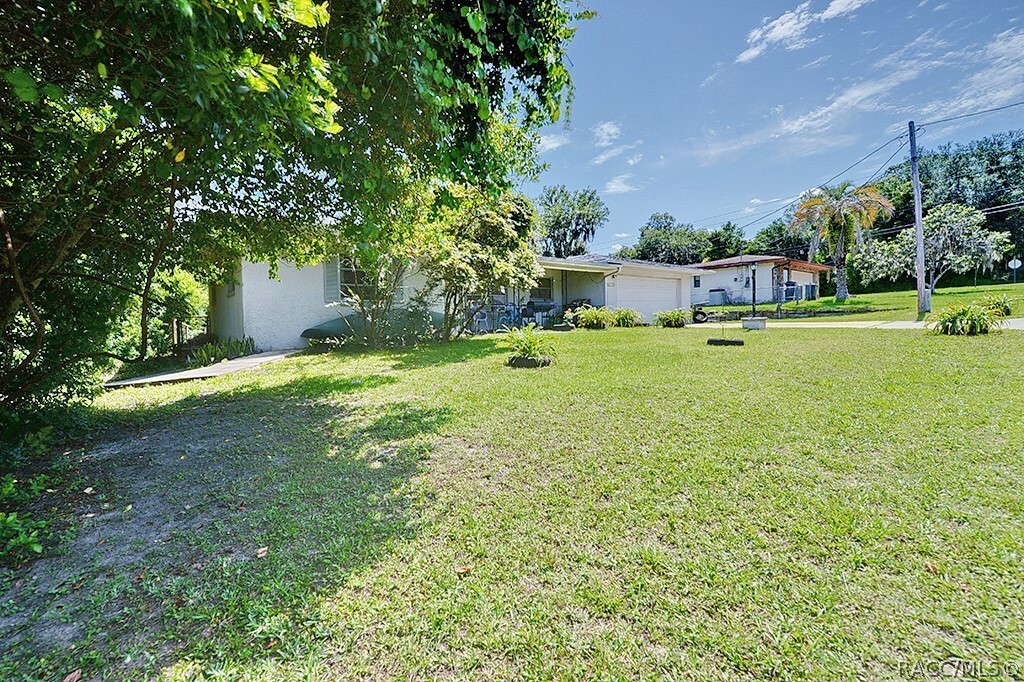 Property Photo:  6316 E Plum Street  FL 34452 