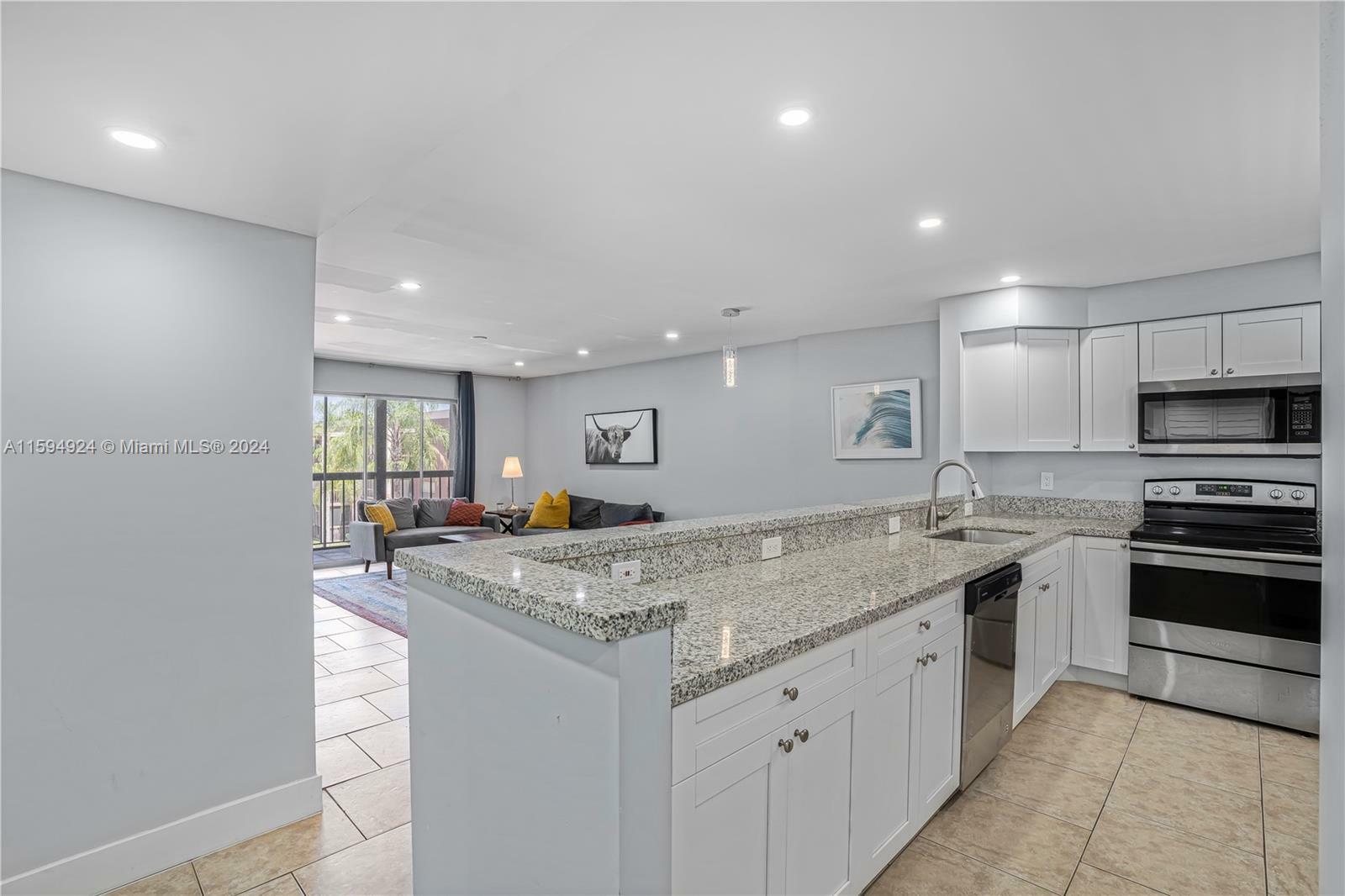 Property Photo: 7020 Nova Dr 309D FL 33317