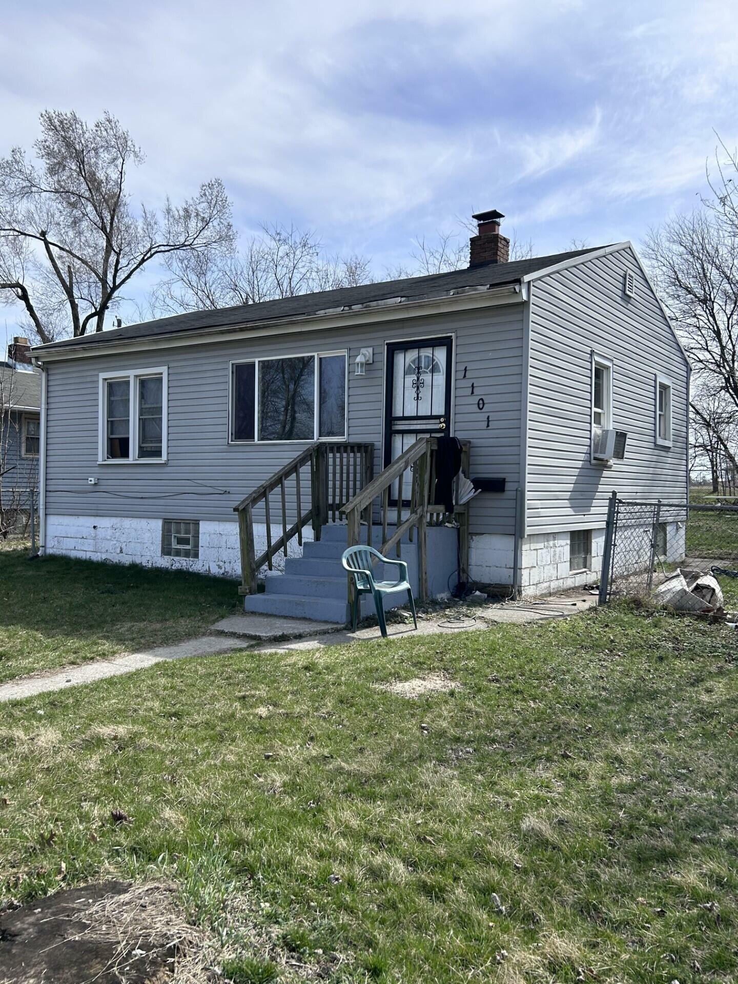 Property Photo: 1101 E 16th Avenue IN 46407