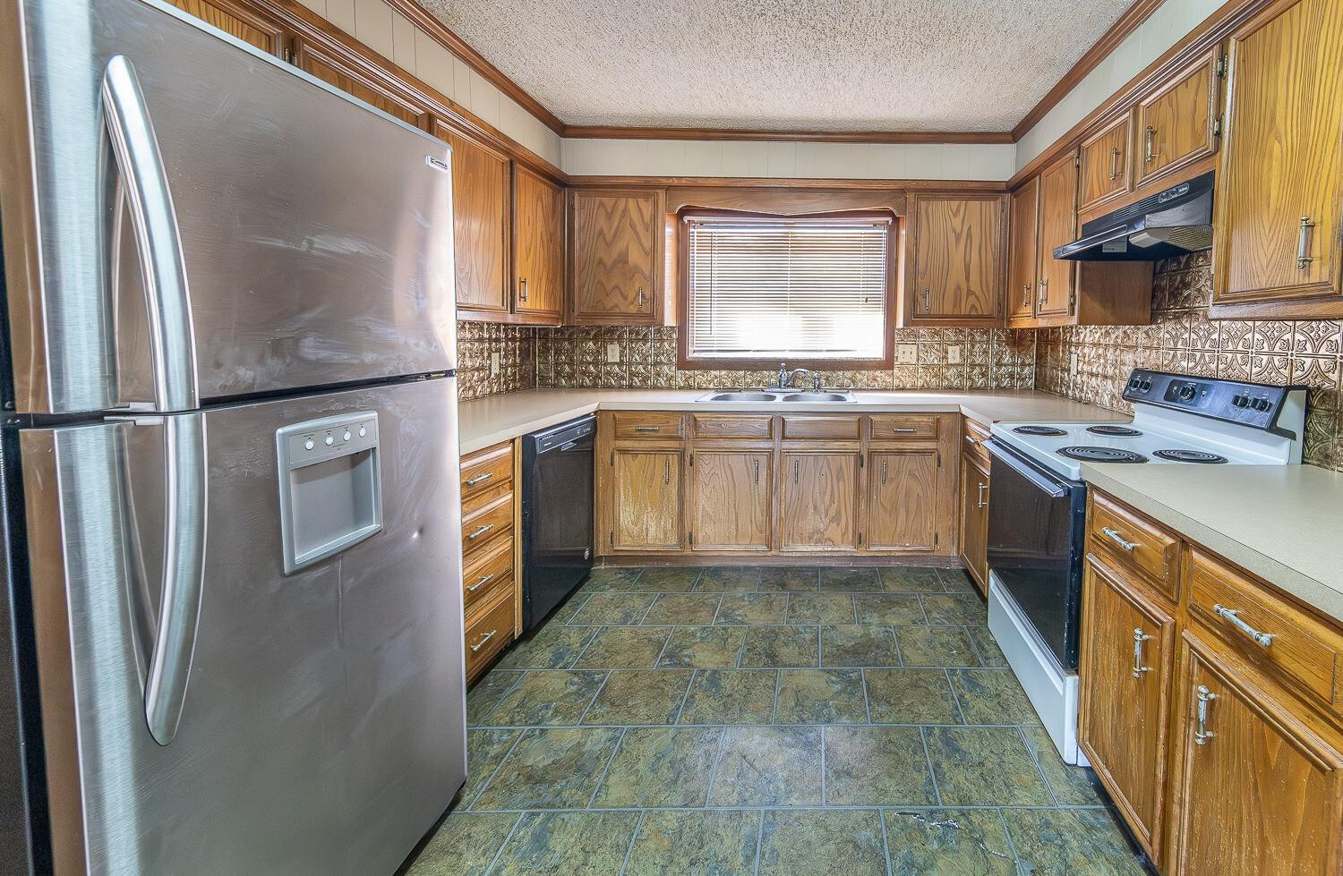 Property Photo: 2519 43rd Street TX 79413
