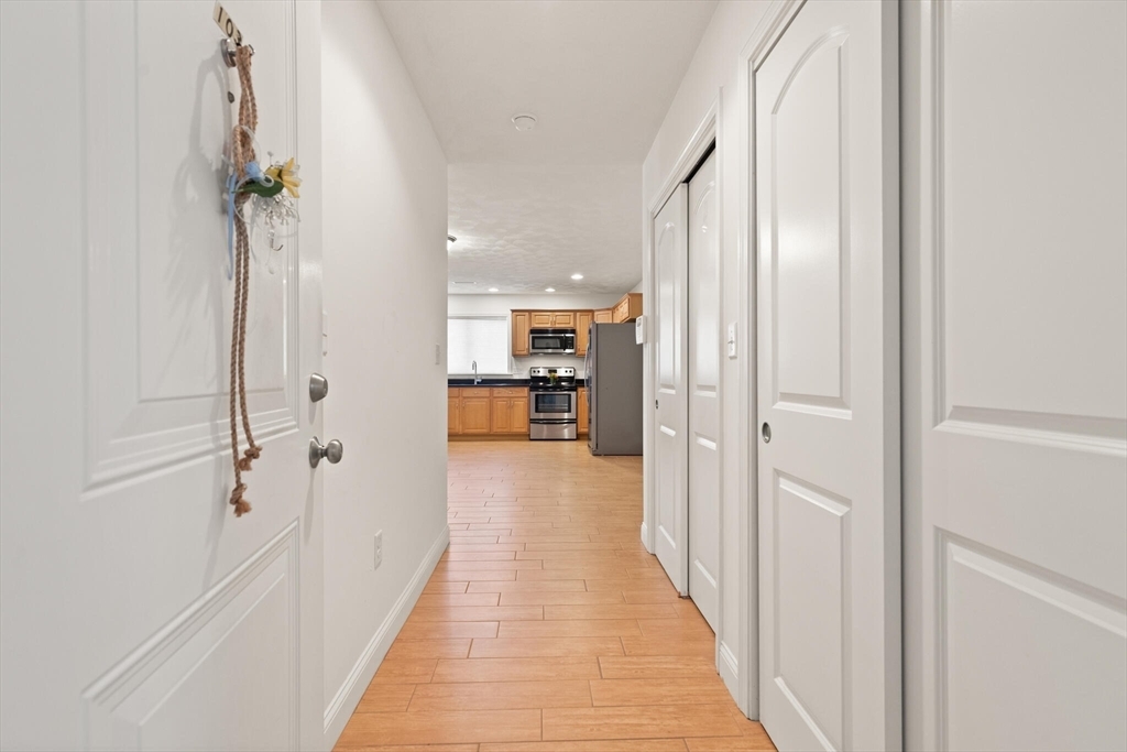 Property Photo:  382 Walnut Street 103  MA 01905 