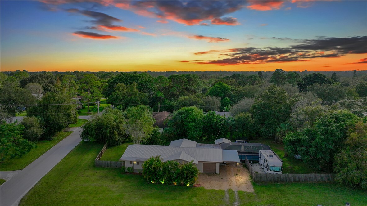 Property Photo: 3235 2nd Street FL 32968