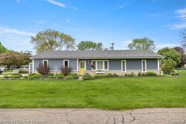 Property Photo:  2165 Metzner Road  MI 48390 