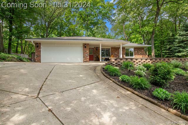 Property Photo:  1962 Sherlynn Drive  MI 48114 