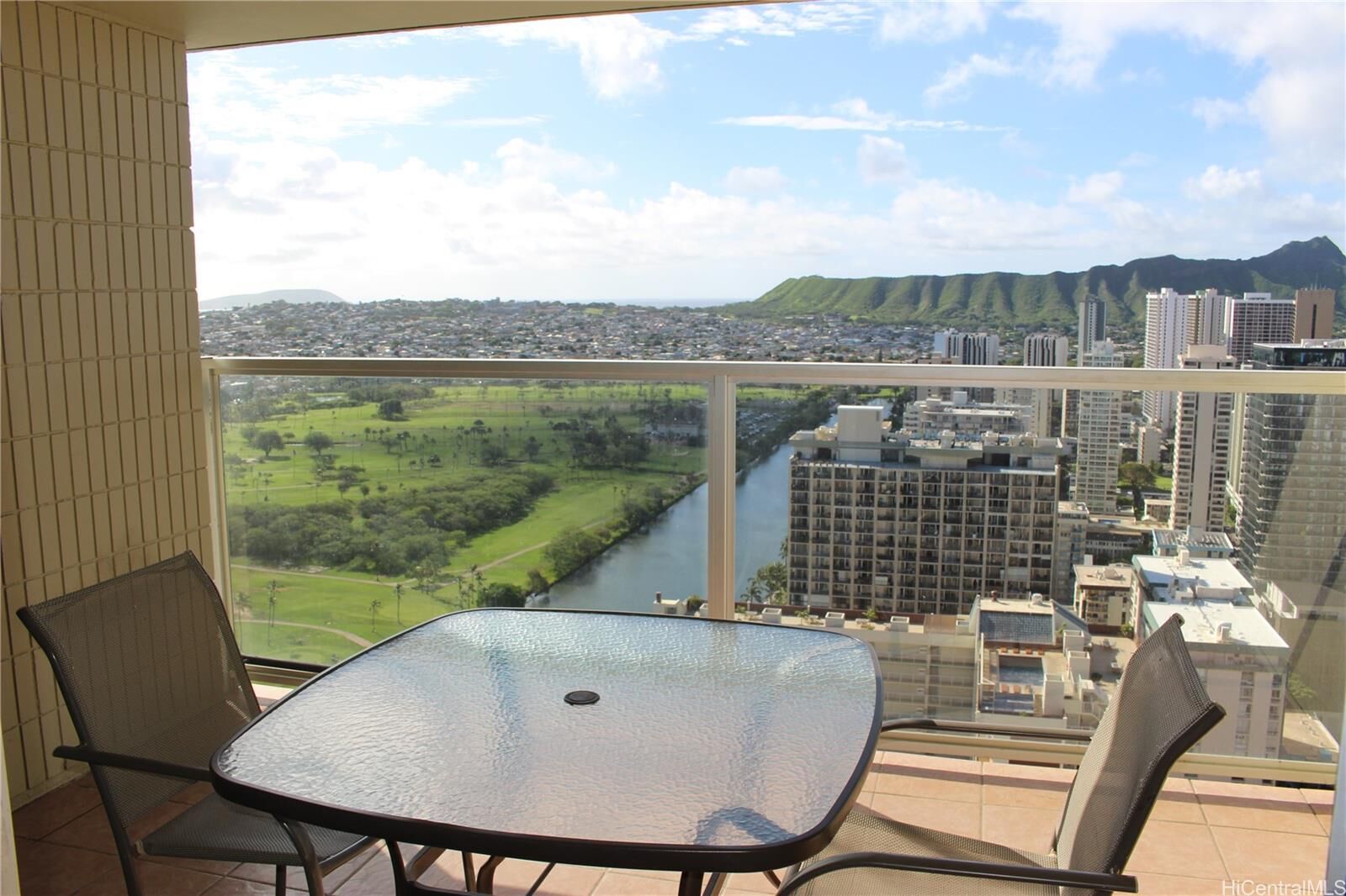 Property Photo:  445 Seaside Avenue 4217  HI 96815 