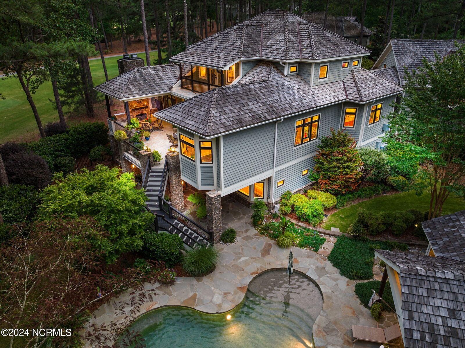 Property Photo: 10 Wicker Sham Court E NC 28374